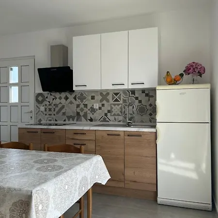 Apartment Ljubomir Rogoznica (Sibenik-Knin)