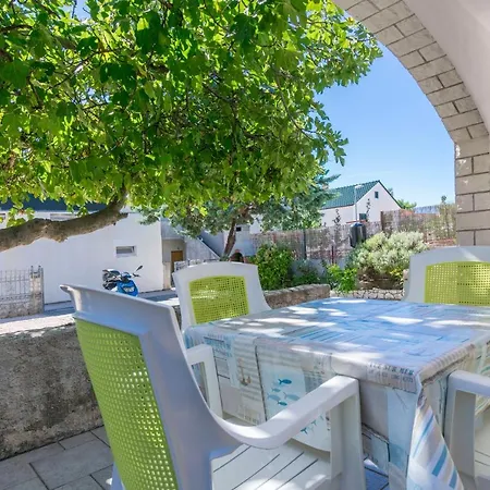 Apartment Ljubomir Rogoznica (Sibenik-Knin)