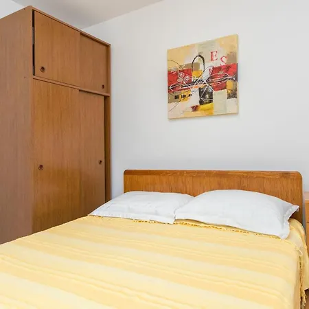 Apartment Ljubomir *